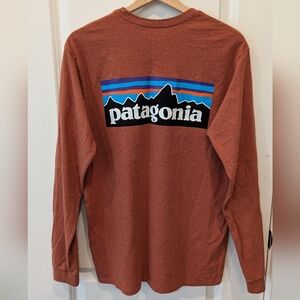 Patagonia Brick Red Long Sleeve Tee Mens Logo Small